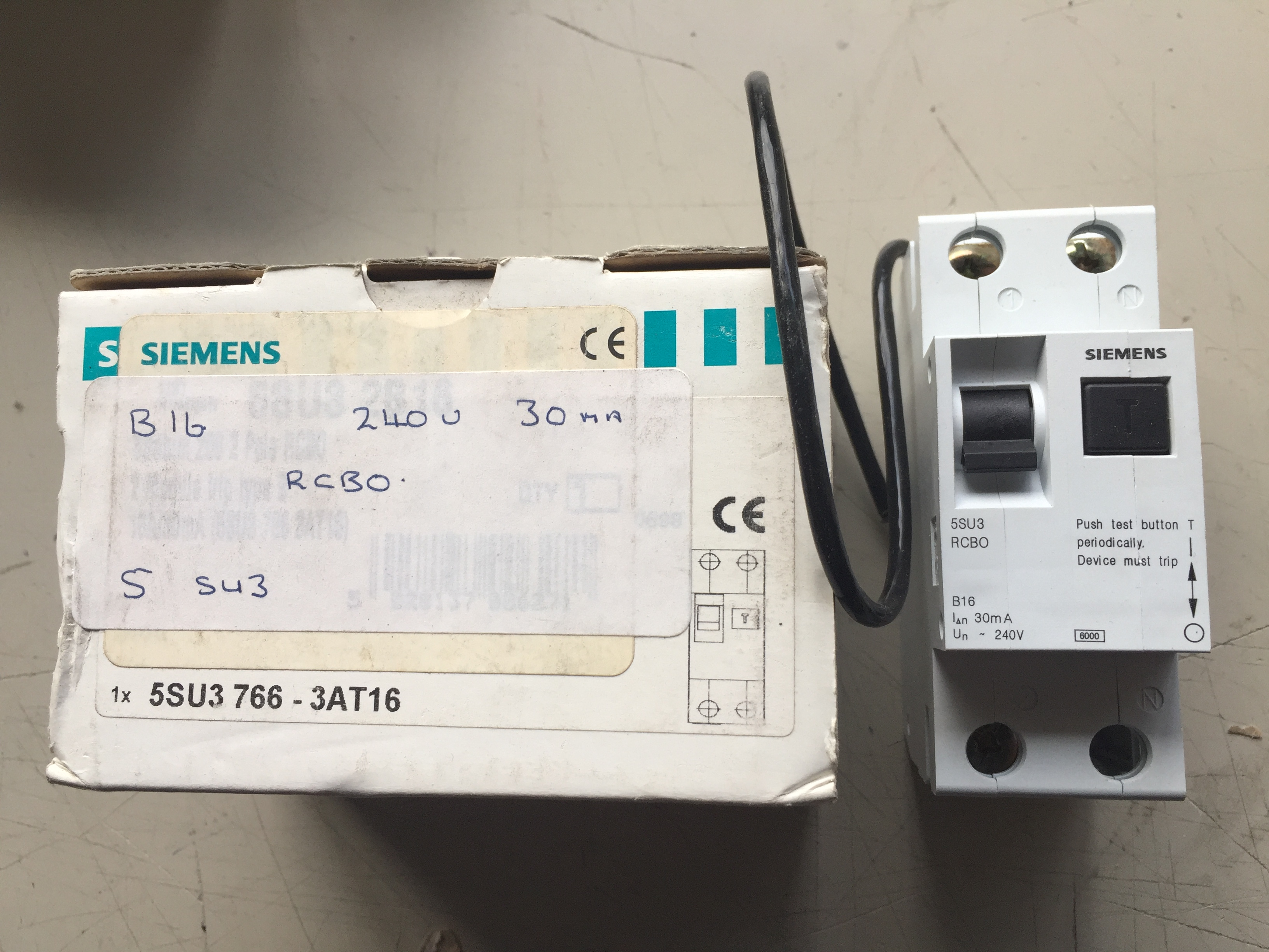 RCBO 16A 30MA S200 5SU37663AT16
